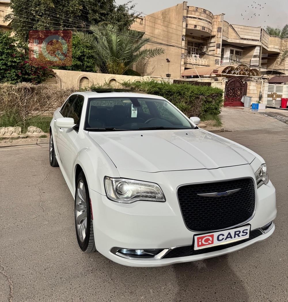 كرايسلر 300